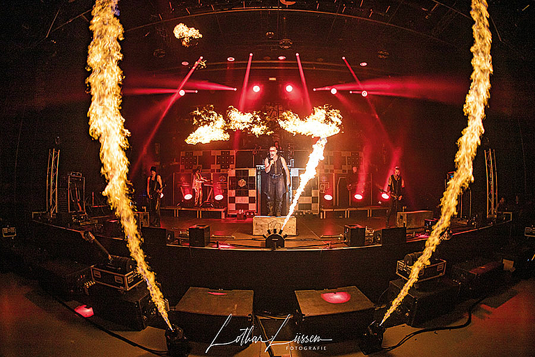 „Völkerball“ Die Rammstein Tribute Show Flüssiggas für ein heißes